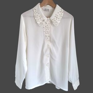 Vintage Betas Choice Daisy Lace Blouse